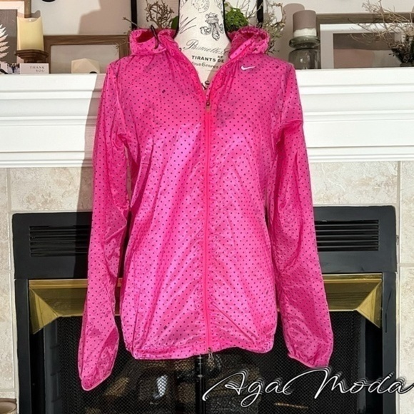 Nike Running Pink Polkadot Windbreaker with drawstring hood. - Picture 1 of 15